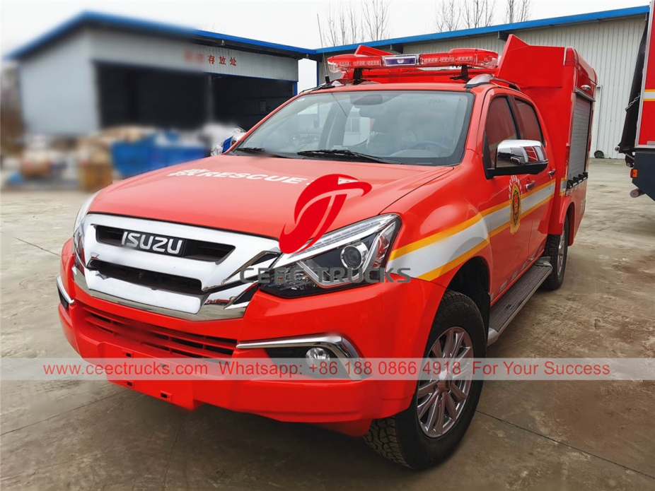 ISUZU 4WD pickup fire fighting truck