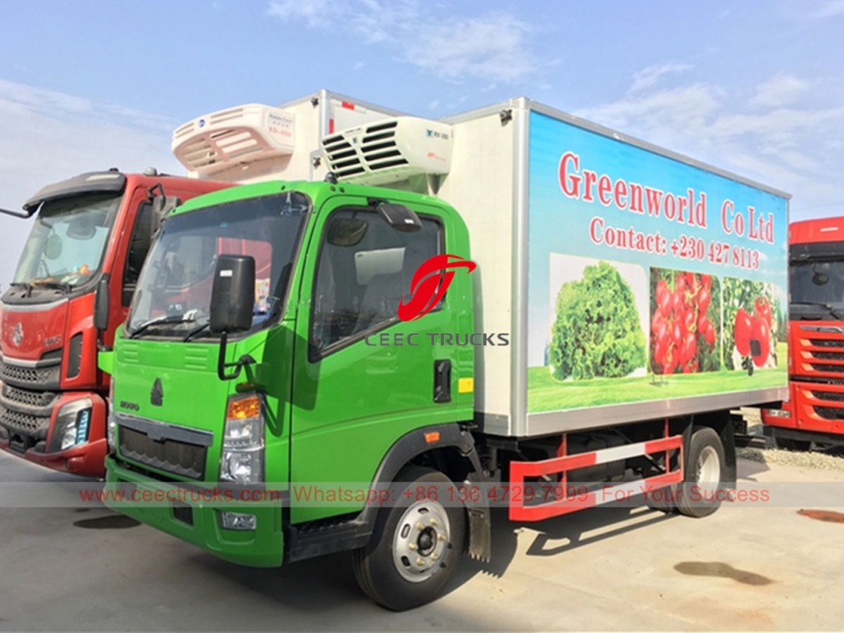 SINOTRUK HOWO 5 ton refrigerator truck