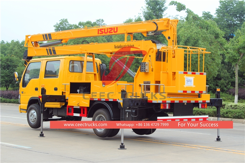 Camion con piattaforma aerea ISUZU da 18 metri