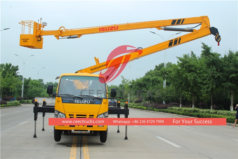 Camion con piattaforma aerea ISUZU da 18 metri