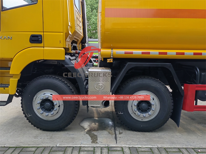 IVECO 340hp 30000 liters Fuel oil delivery tanker truck