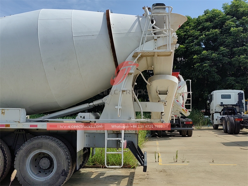 Used HOWO heavy duty 340HP Concrete Mixer Truck from China