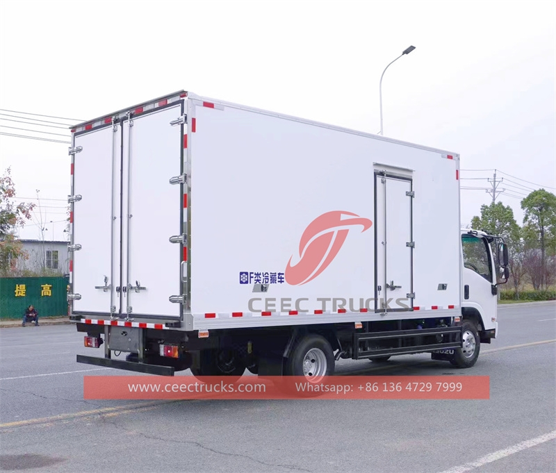 ISUZU ELF kv600 refrigerated lorry