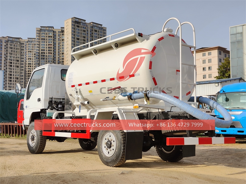 Isuzu mini vacuum suction truck made in China