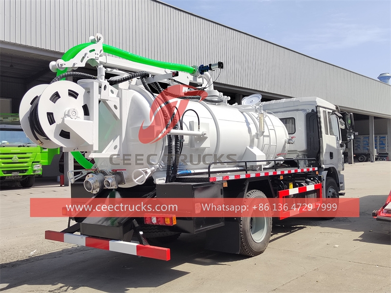 Shacman 6 wheeler vacuum sewer truck