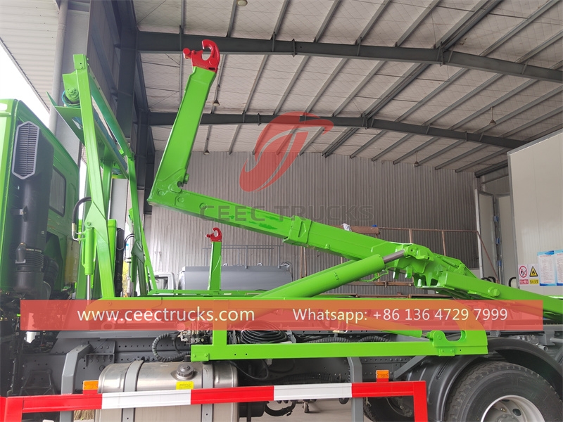 HOWO 12 wheelers 20CBM hook loader