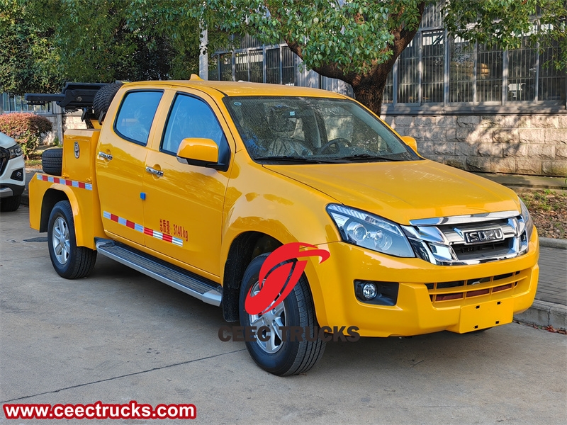 Customized Isuzu 4x4 pickup wrecker truck