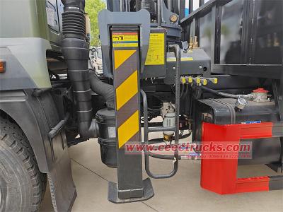 Sinotruk HOWO Truck with 8tons Crane