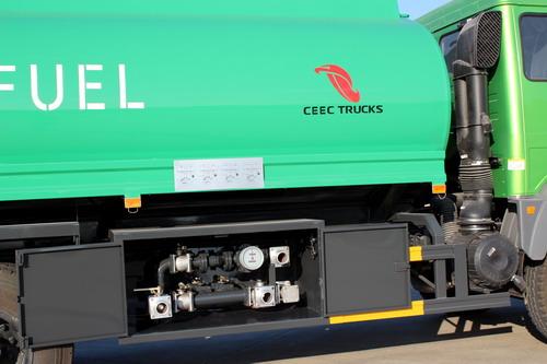 Beiben 2630 camion cisterna per carburante esportati in Africa