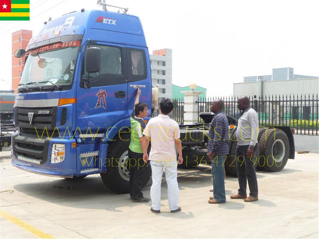 Cliente del Togo in visita nei PECO per acquistare la macchina motrice FOTON