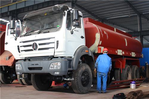 Come costruire un camion cisterna per acqua Beiben di buona qualità?