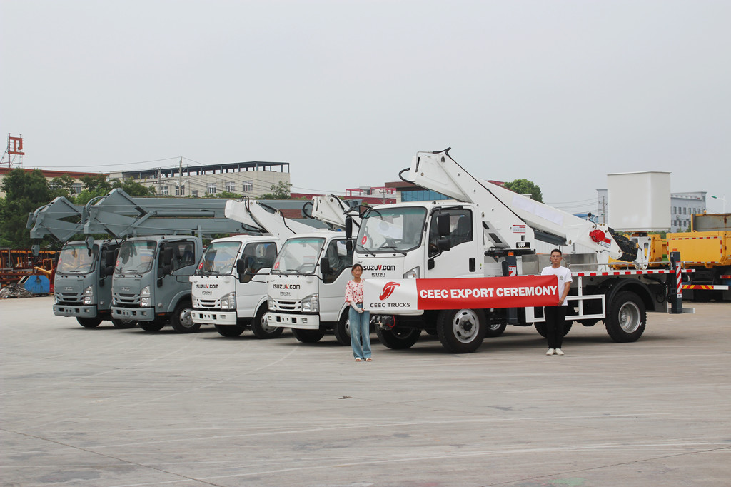 Un cliente di Gibuti acquista 5 unità di camion con piattaforma di lavoro aereo ISUZU